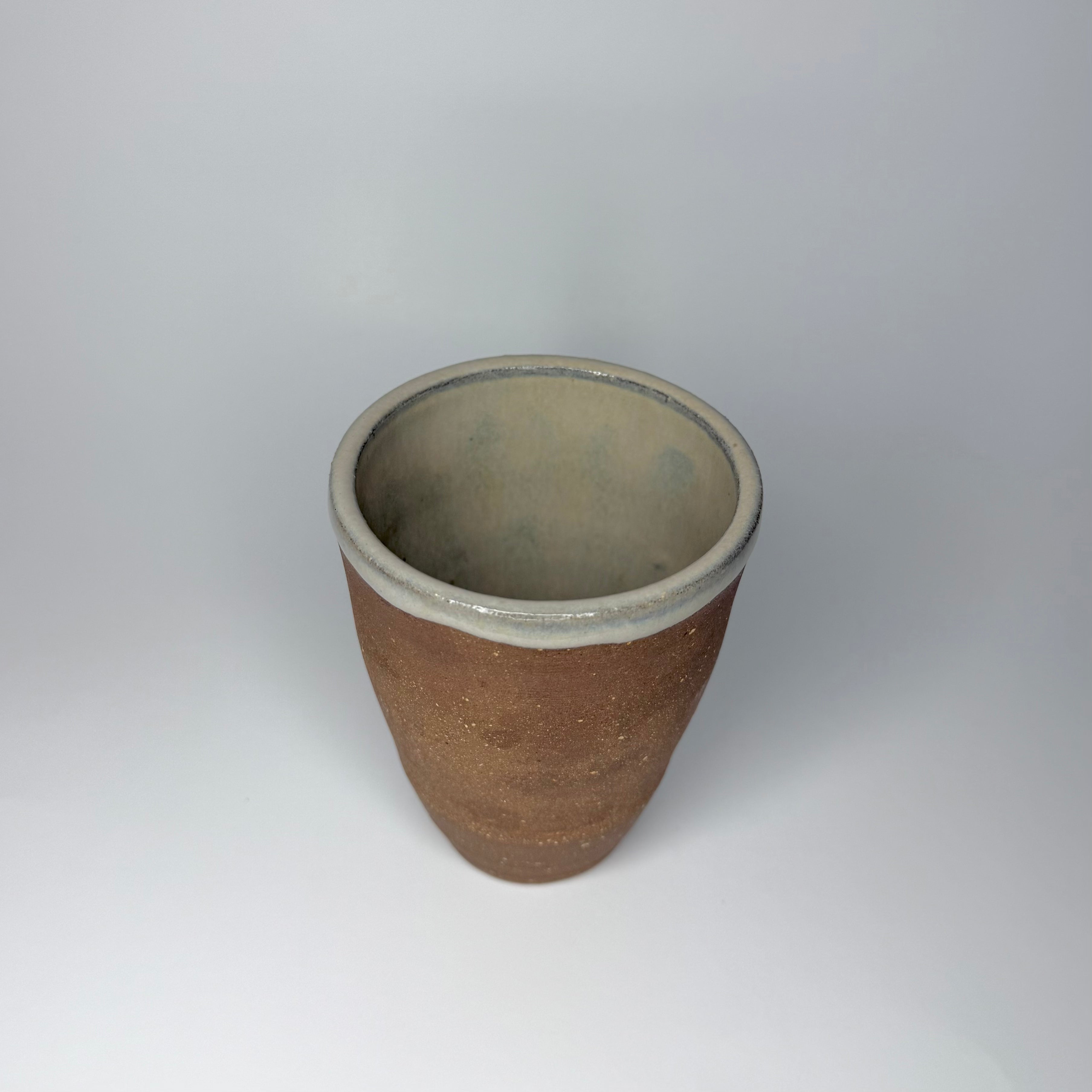 Brown Clay Cup - Oyster